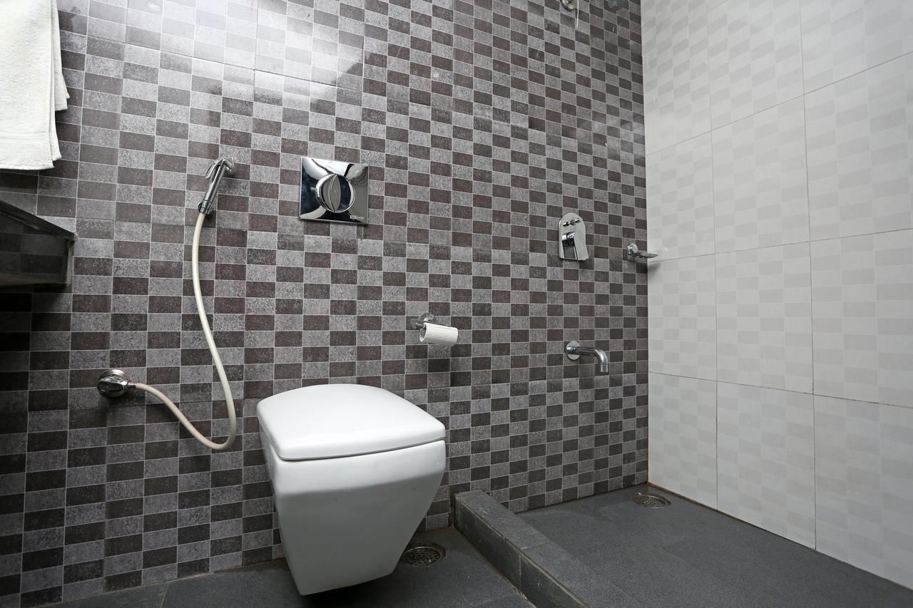 Oyo 1672 Hotel The Pearl 穆索里 外观 照片