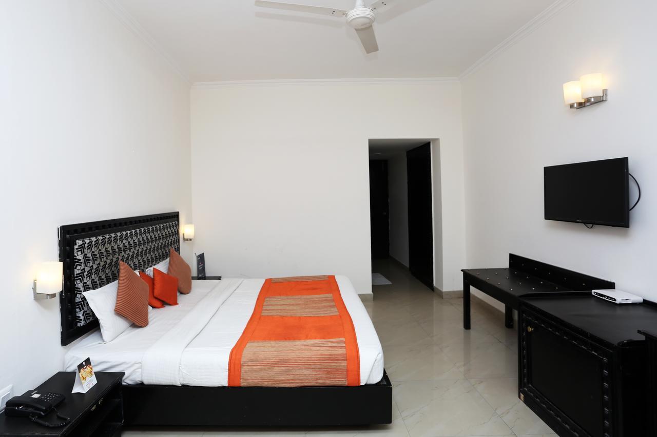 Oyo 1672 Hotel The Pearl 穆索里 外观 照片